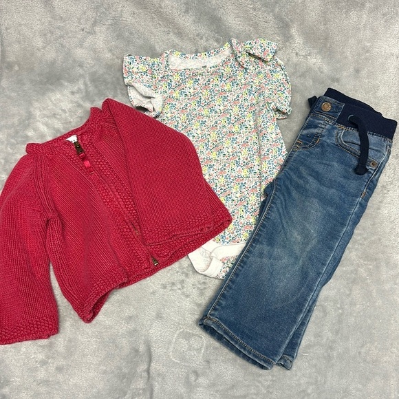GAP  - 3 piece outfit. Size 12 to 18 months - Picture 1 of 11